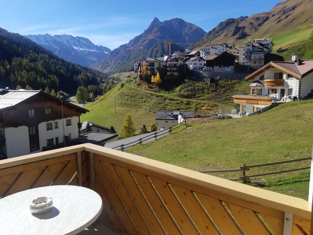 Appartements Garni Alpin Live Samnaun Extérieur photo