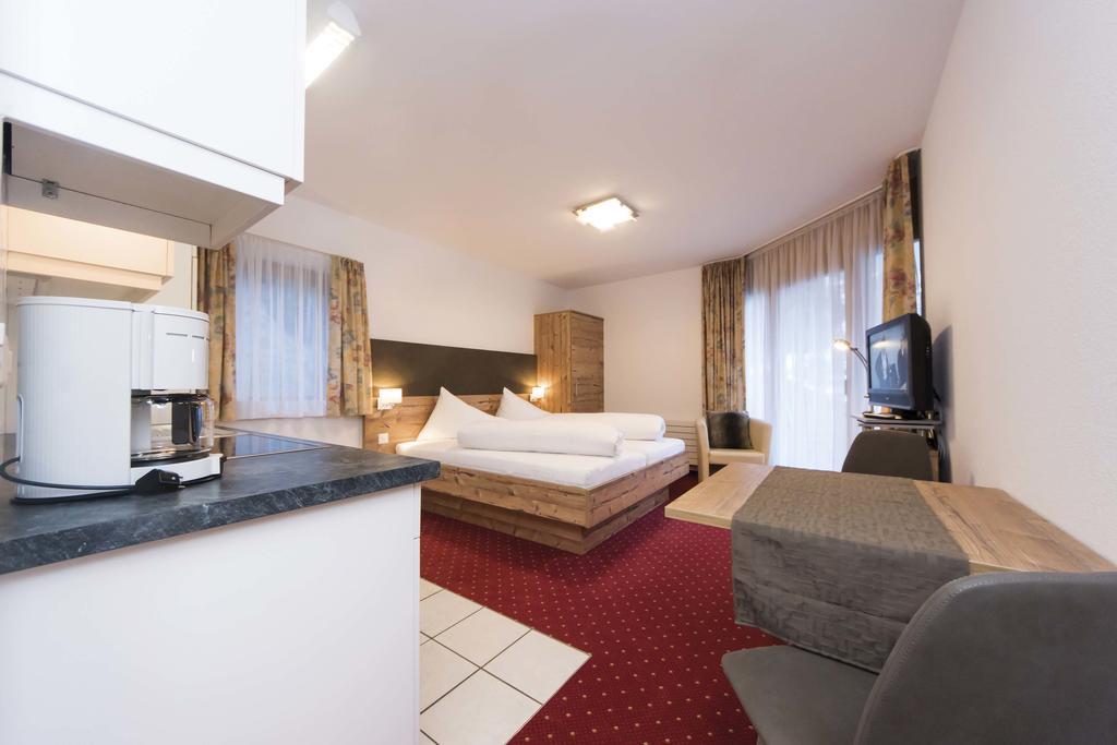 Appartements Garni Alpin Live Samnaun Extérieur photo