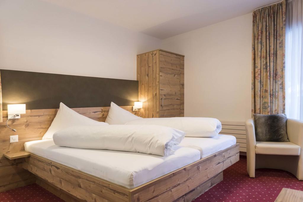 Appartements Garni Alpin Live Samnaun Extérieur photo