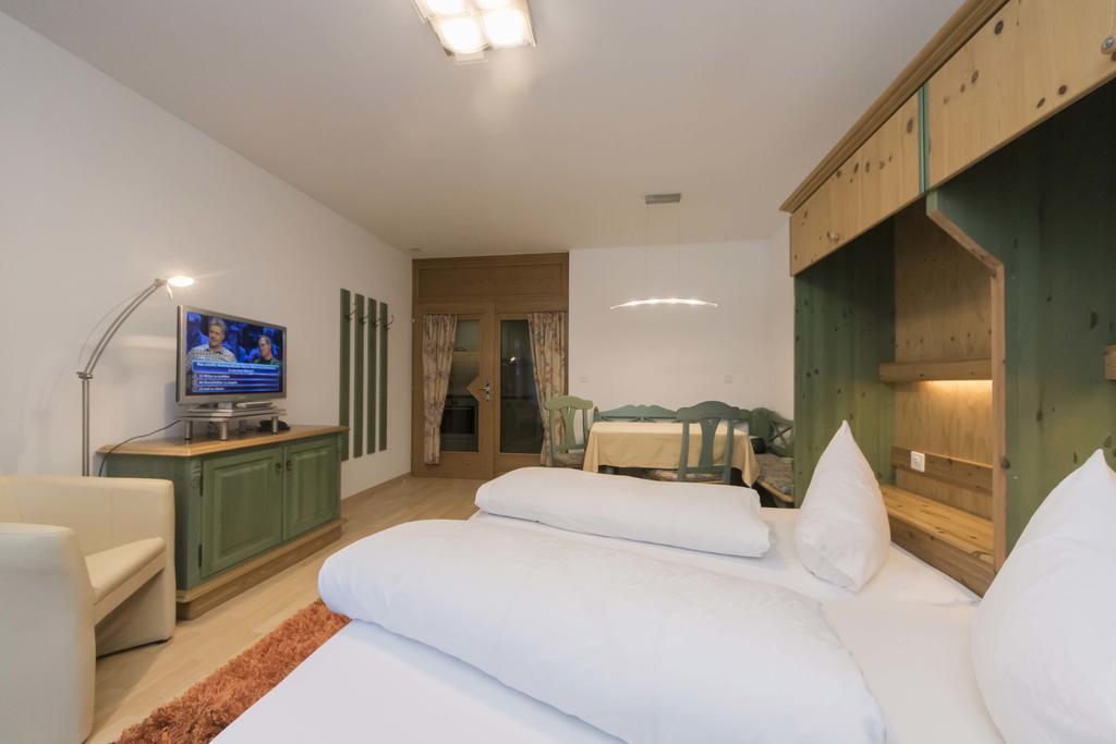 Appartements Garni Alpin Live Samnaun Extérieur photo