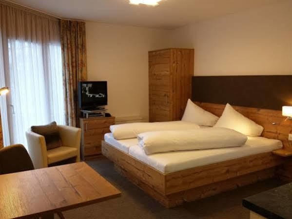 Appartements Garni Alpin Live Samnaun Extérieur photo